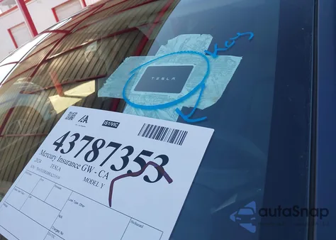 2024 Tesla Model Y Long Range Dual Motor All-Wheel Drive from USA, damaged, VIN 7SAYGDEE8RA233519